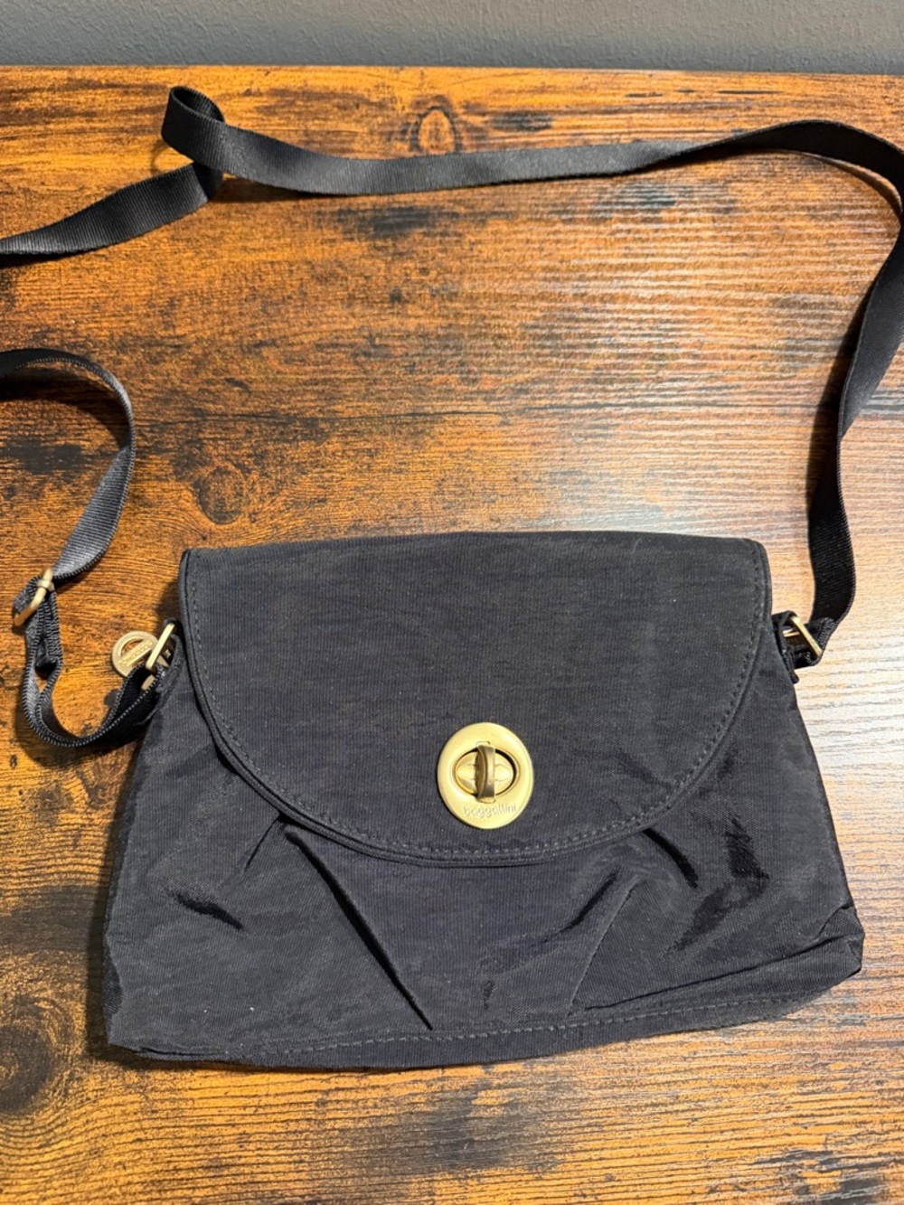 Baggallini Black Crossbody with Gold Turn-Lock